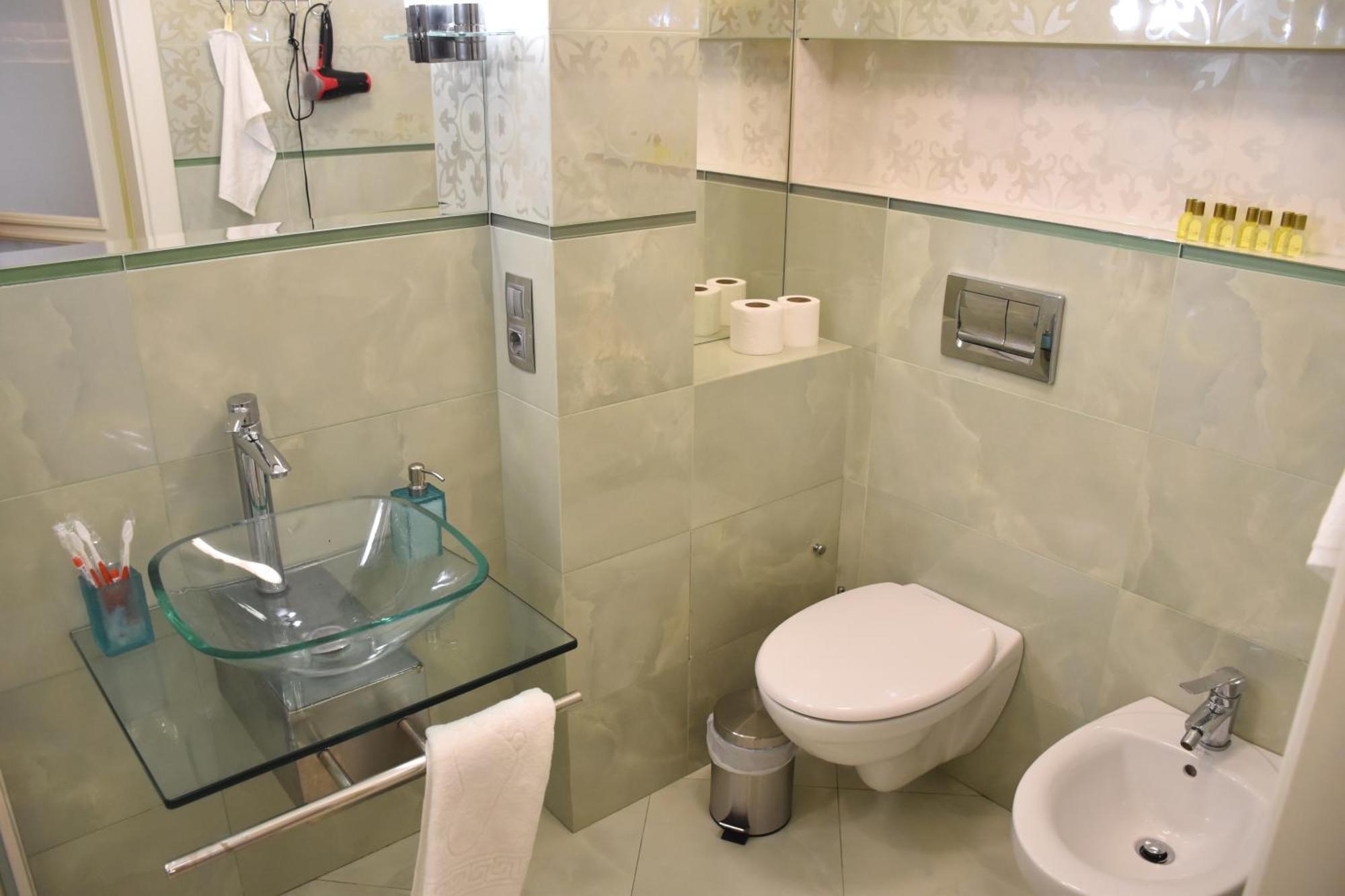 Renewed Central Apartment Lwów Zewnętrze zdjęcie